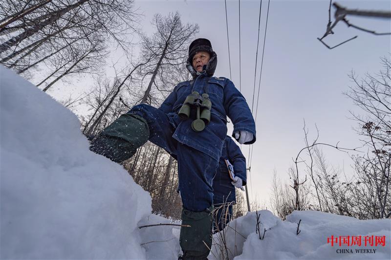 呂建生在林海雪原巡線.jpg